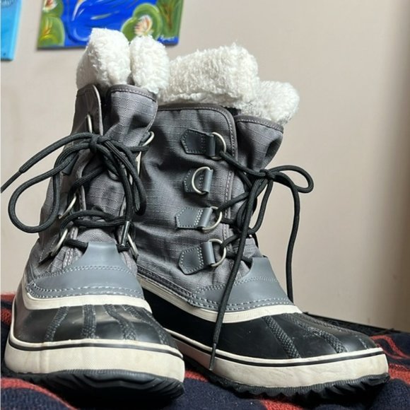 Sorel women’s waterproof winter boots size 9 - Picture 2 of 11